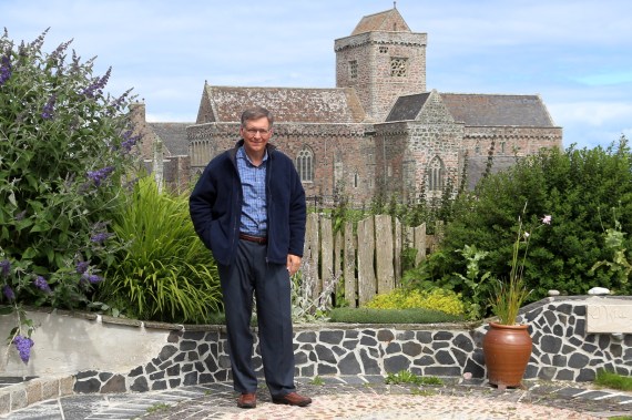 Bob in front of Abbey